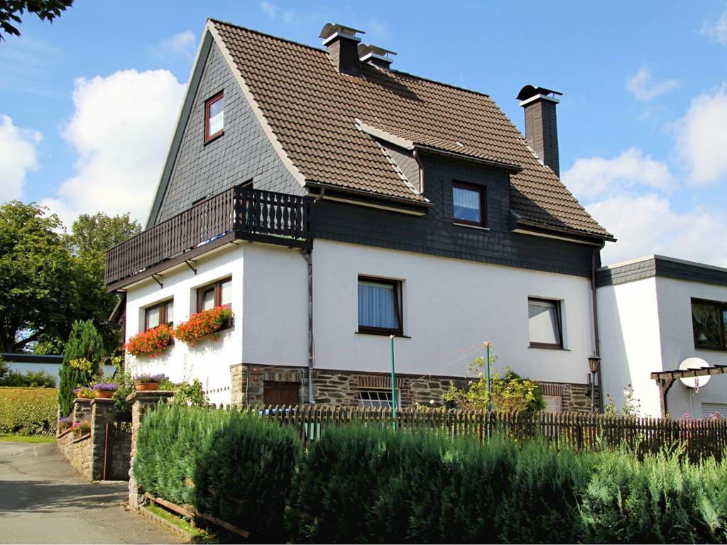 Apartment In Langewiese Sauerland With Garden Winterberg Zewnętrze zdjęcie